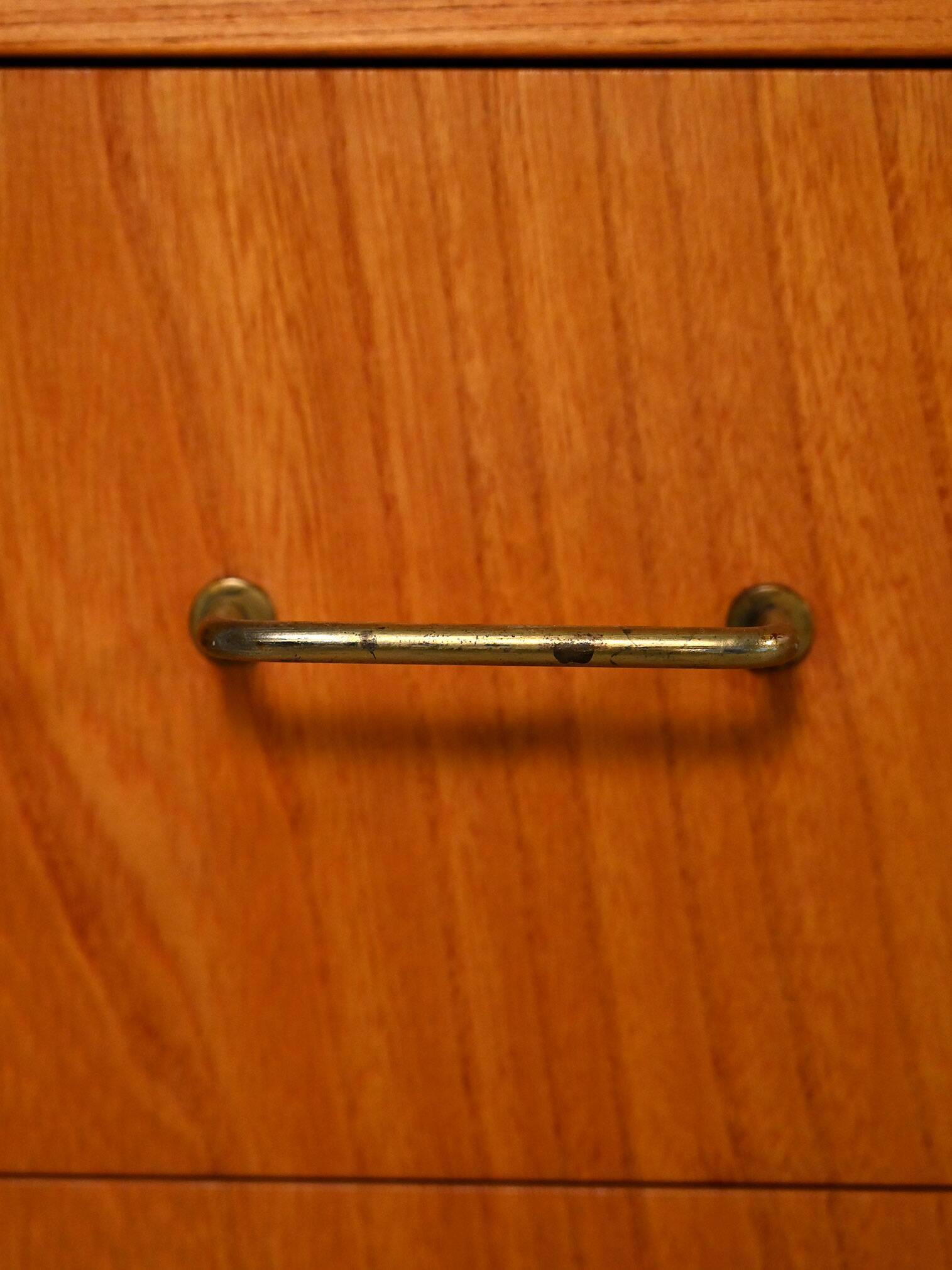 Scandinavian elm chest of drawers, 1950s