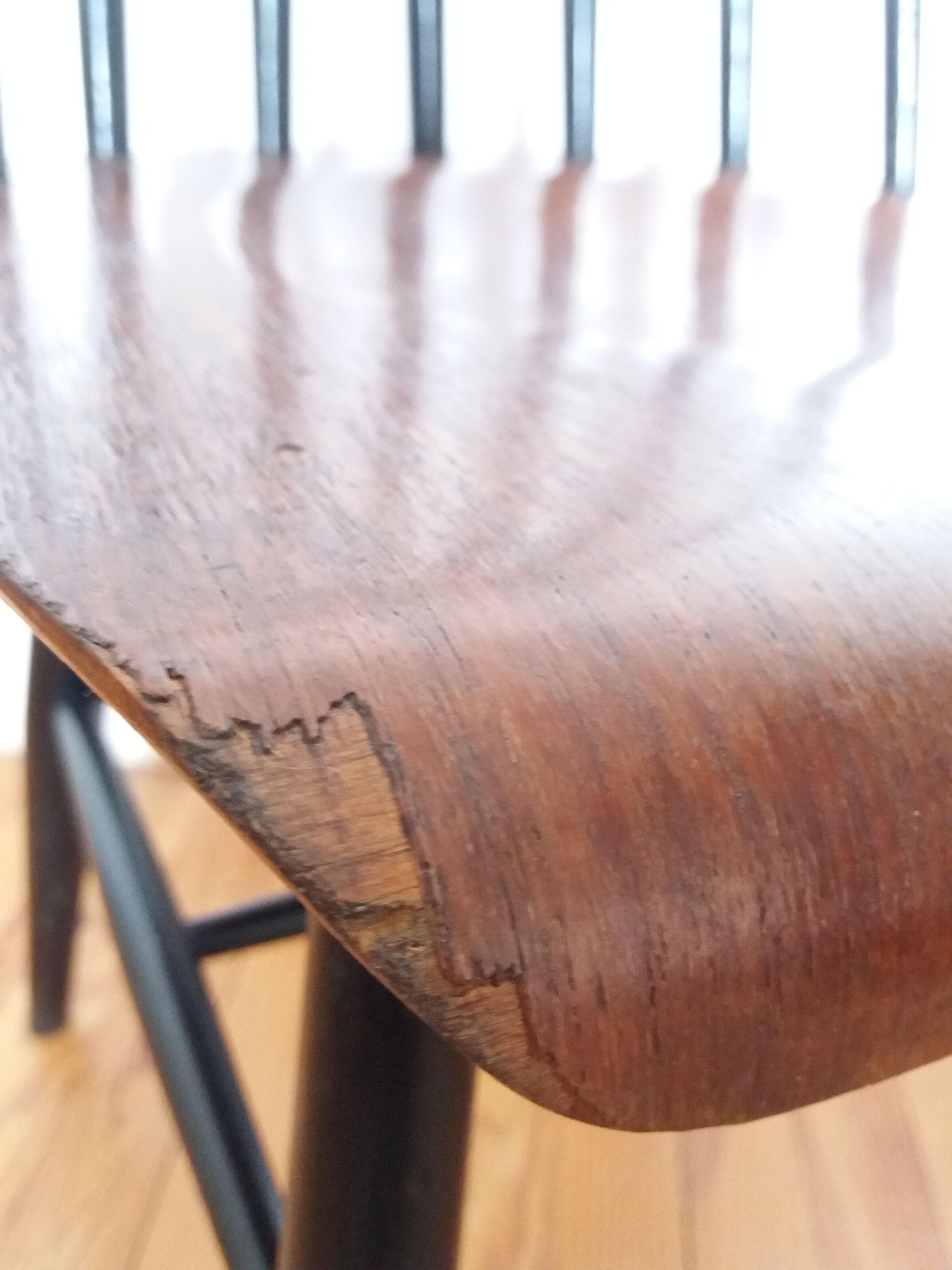 Pair of chairs of Ilamari Tapiovaara