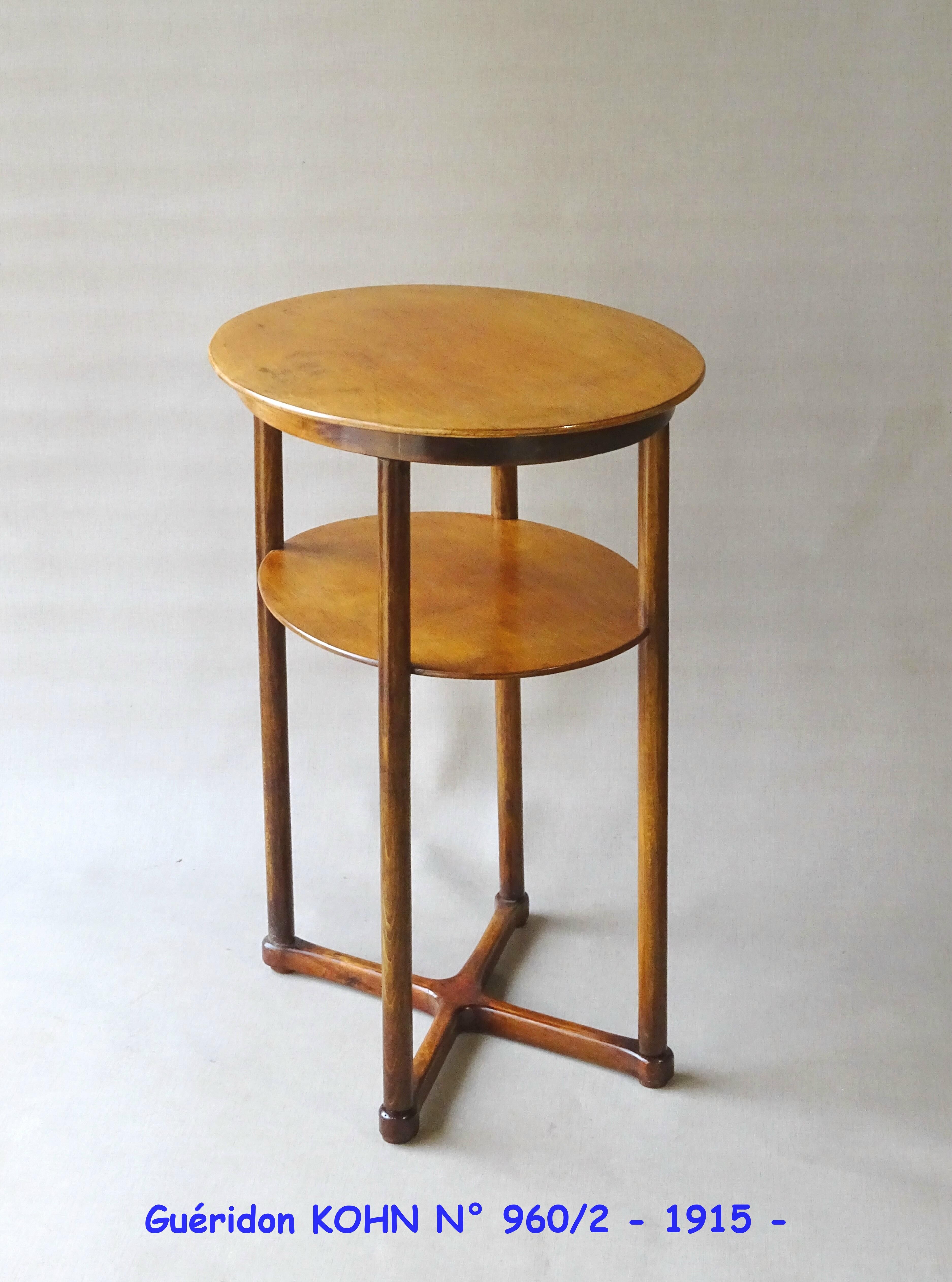 Oval pedestal table circa 1915 Nr.960/2 design Josef Hoffmann for J.J.Kohn