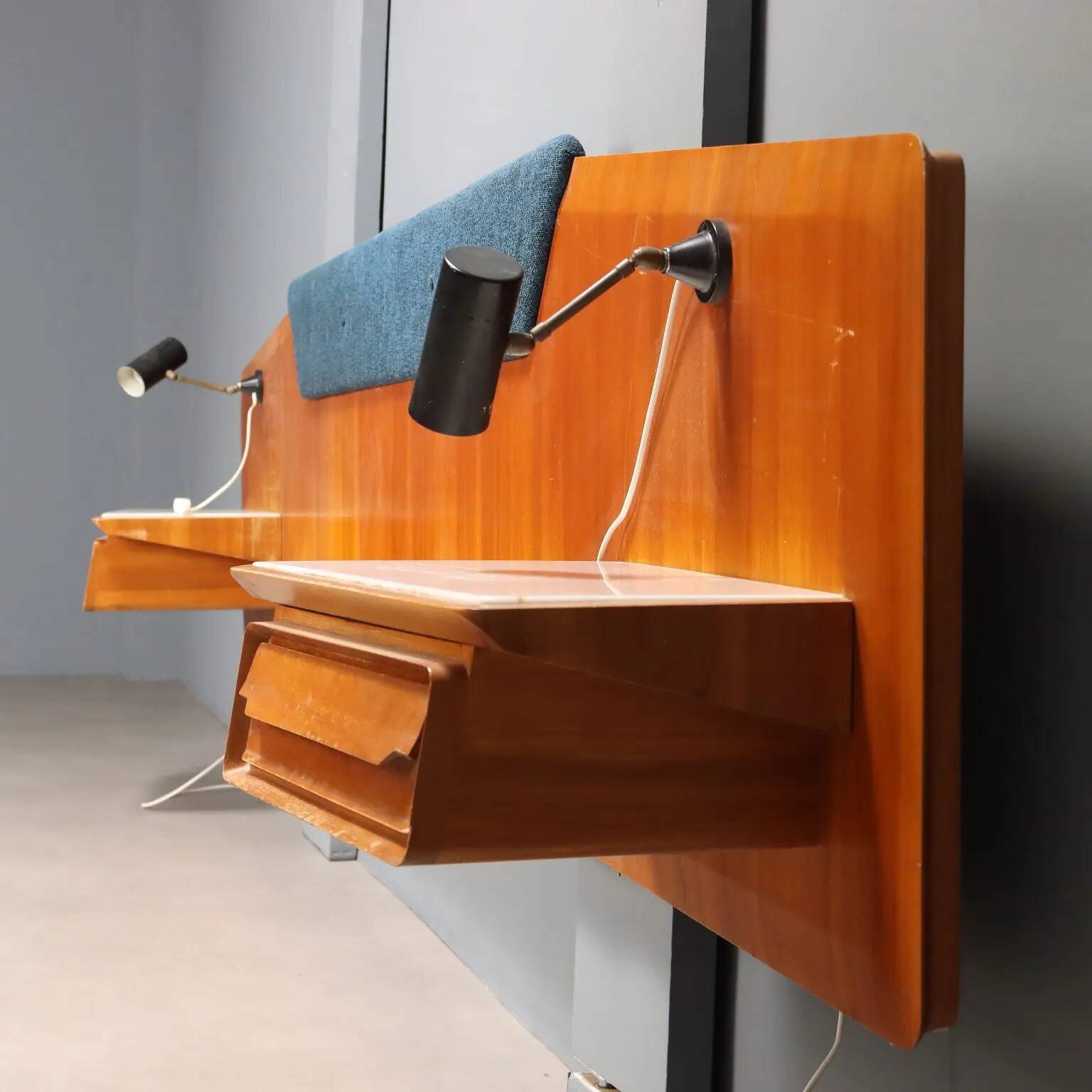 Tête de lit vintage avec tables de chevet Galleria Mobili d'Arte Cantù années 1950