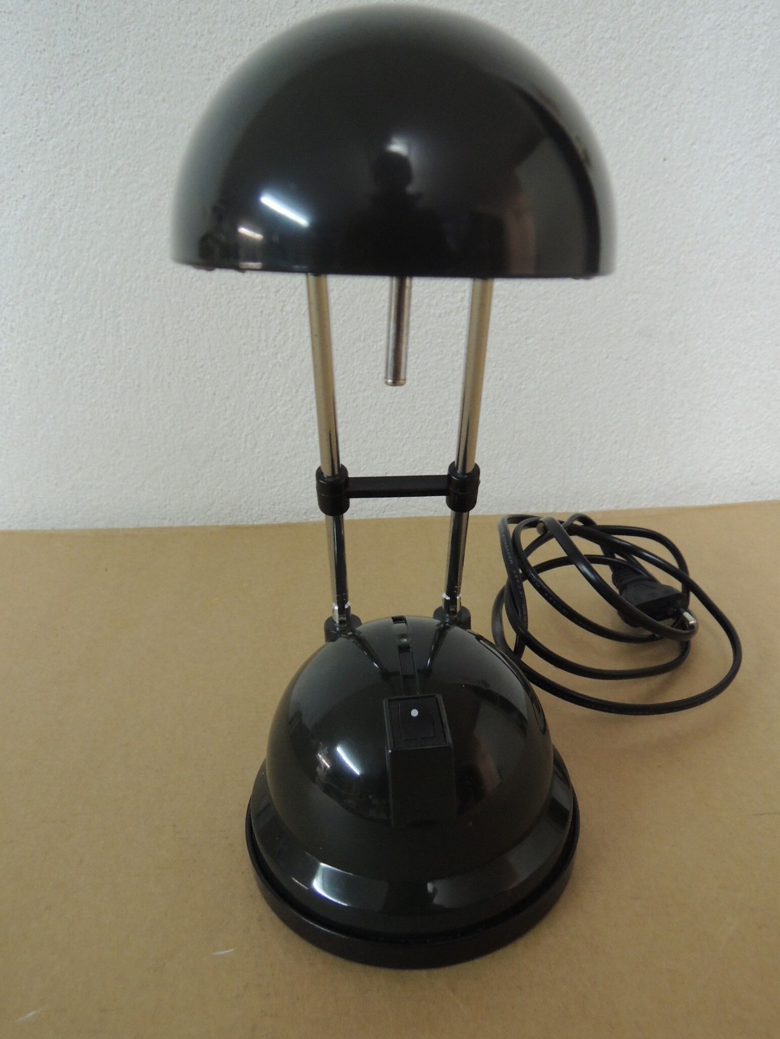 Telescopic desktop lmape