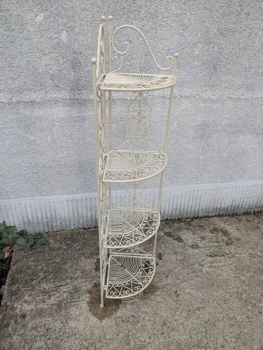 Wrought iron corner unit