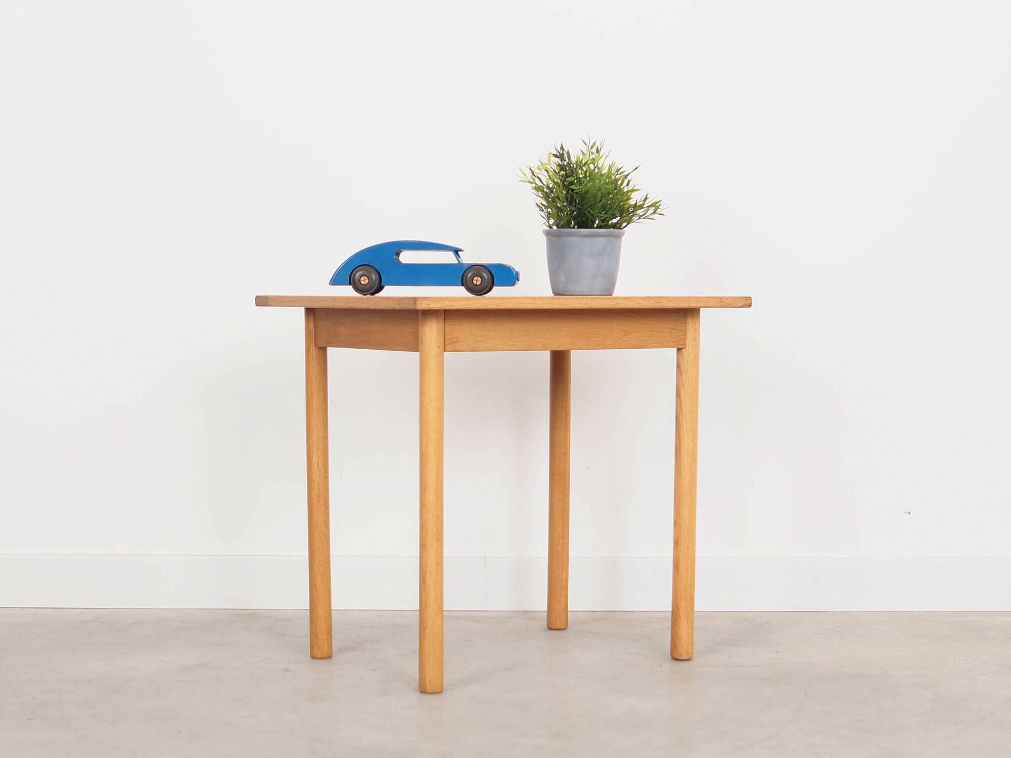 Ash coffee table, Danish design, 1970s, production: Denmark