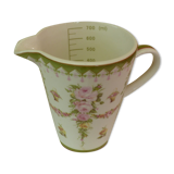 Water pitcher