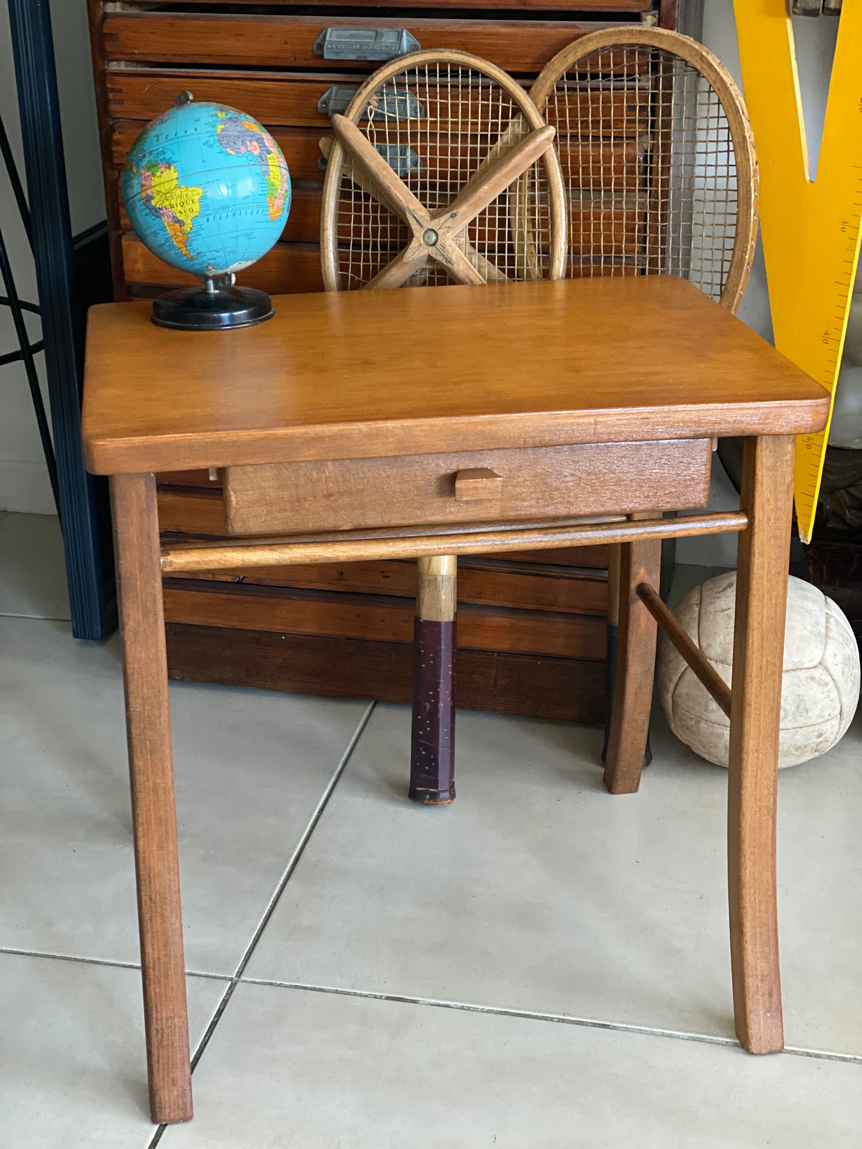 Ensemble bureau et chaise enfant Baumann