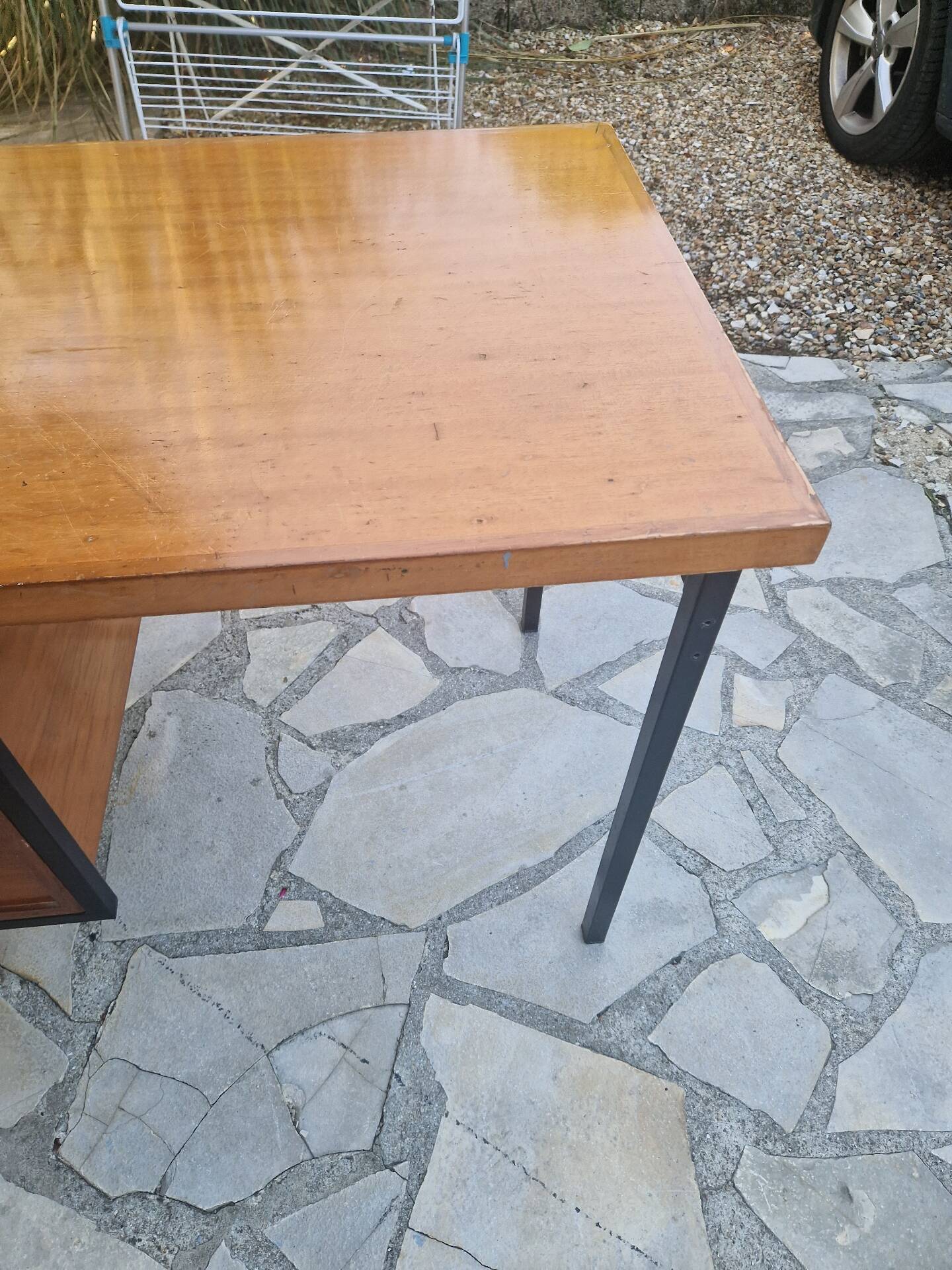 Bureau scandinave moderniste