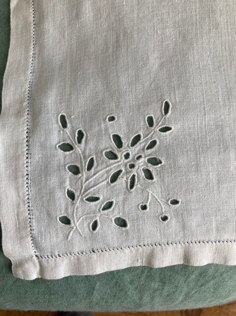 Embroidered tea tablecloth and towels
