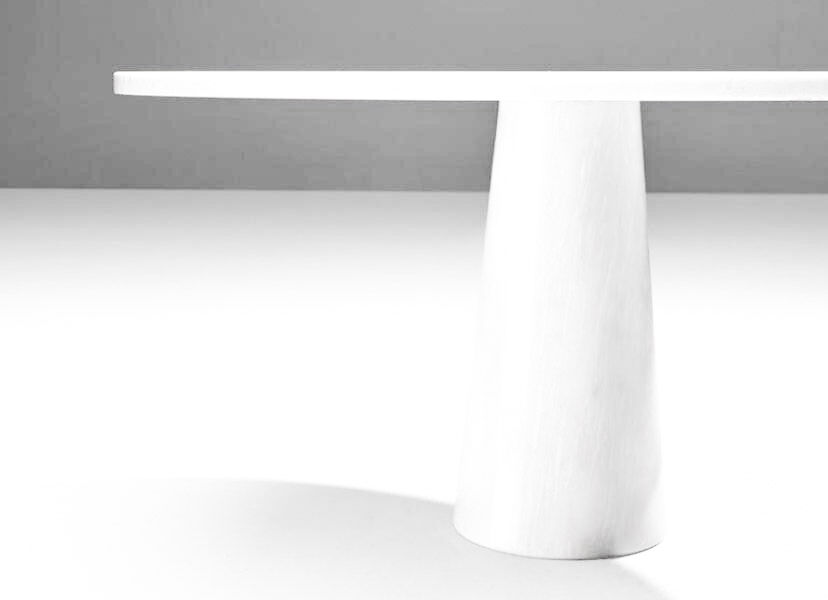 Eros round dining table in white Carrara marble, Italy, 70s in