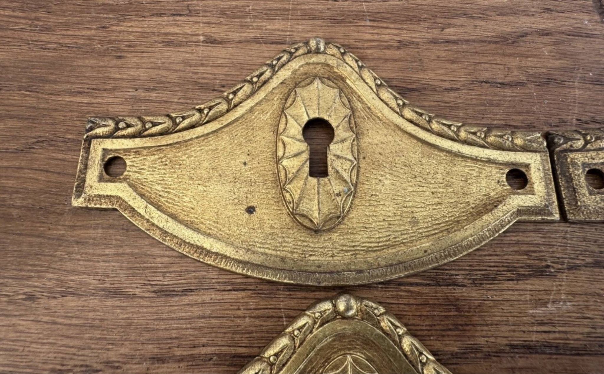 4 antique bronze/gilded brass lock plates Louis XV furniture Na