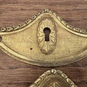 4 antique bronze/gilded brass lock plates Louis XV furniture Na