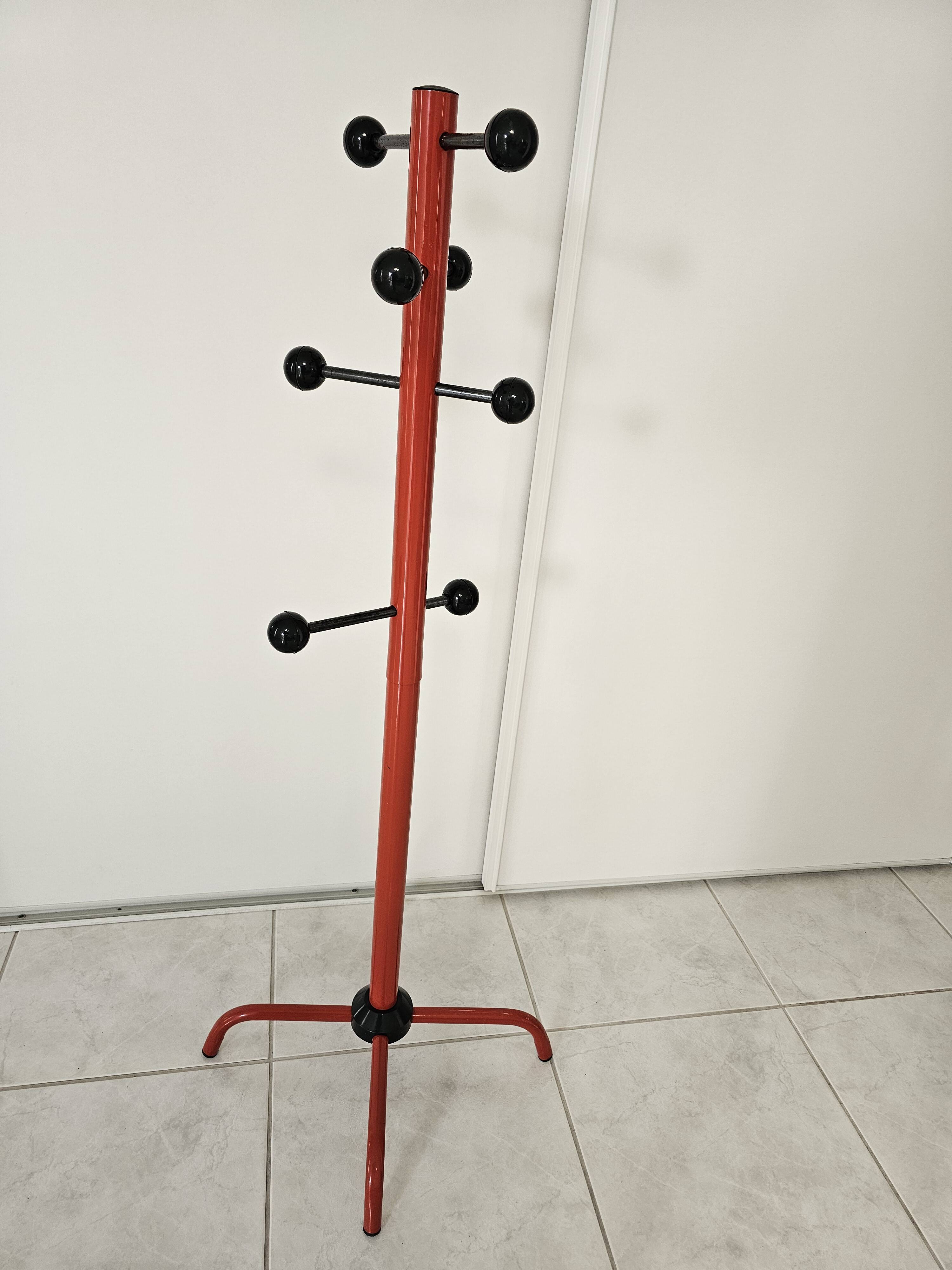 Black and red floor coat rack Italy 1980s Italian design style space age modernist