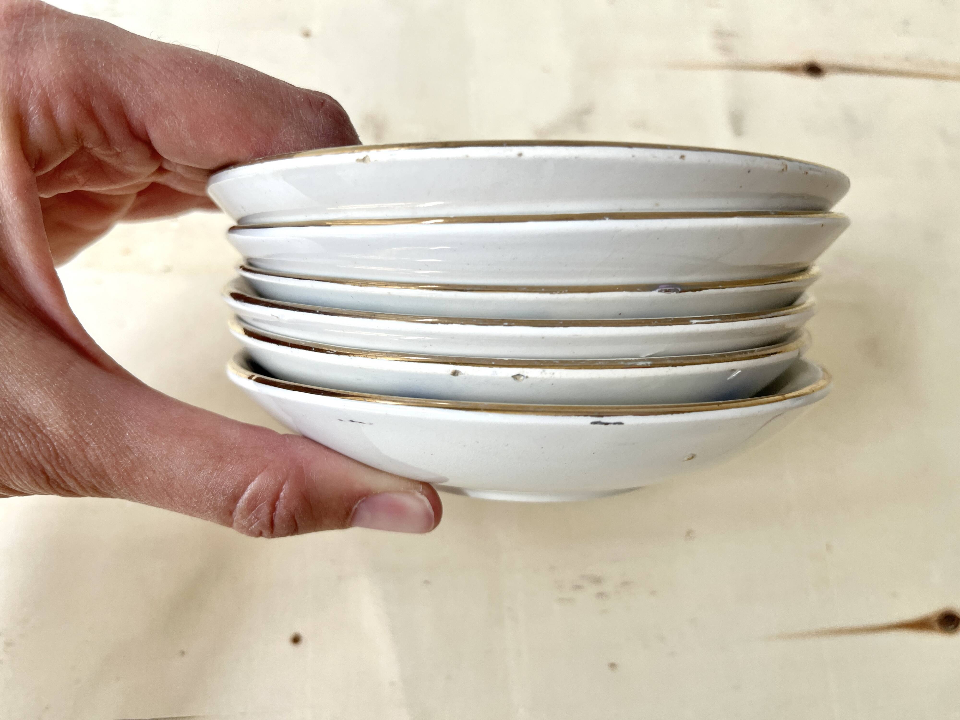 Set of 6 Sarreguemines Digoin earthenware coffee cups with art deco polka dots, 1930s