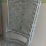 Chaises élégantes et stylisées. lot 2