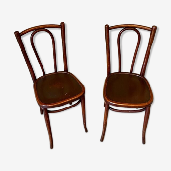 2 chaises bistrot en bois cintré et foncé