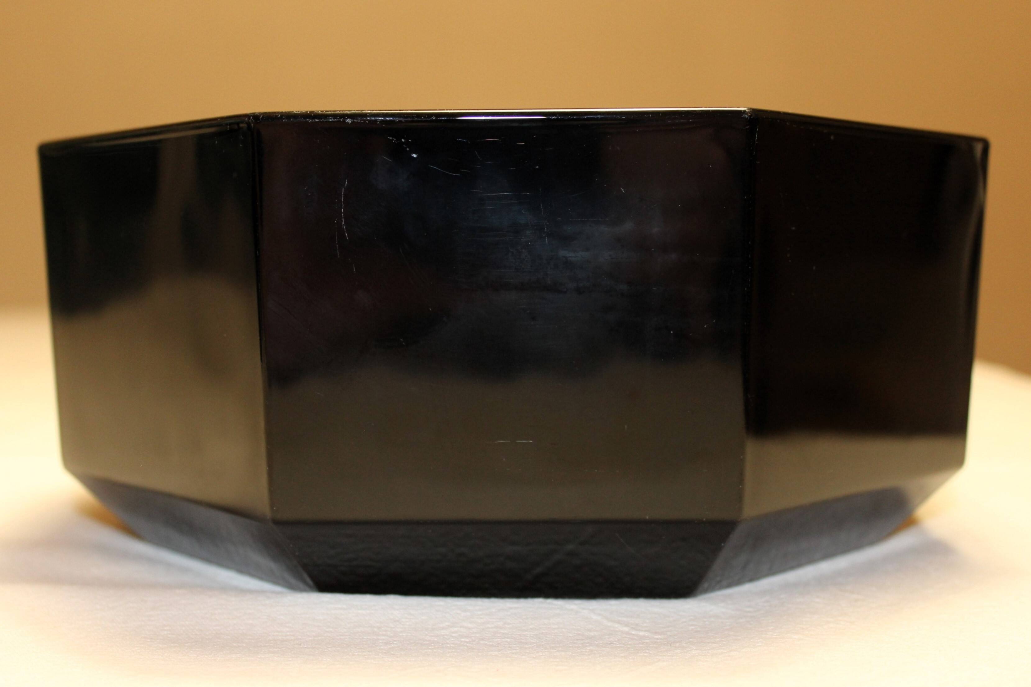 3 black Arcoroc "Octime" serving dishes