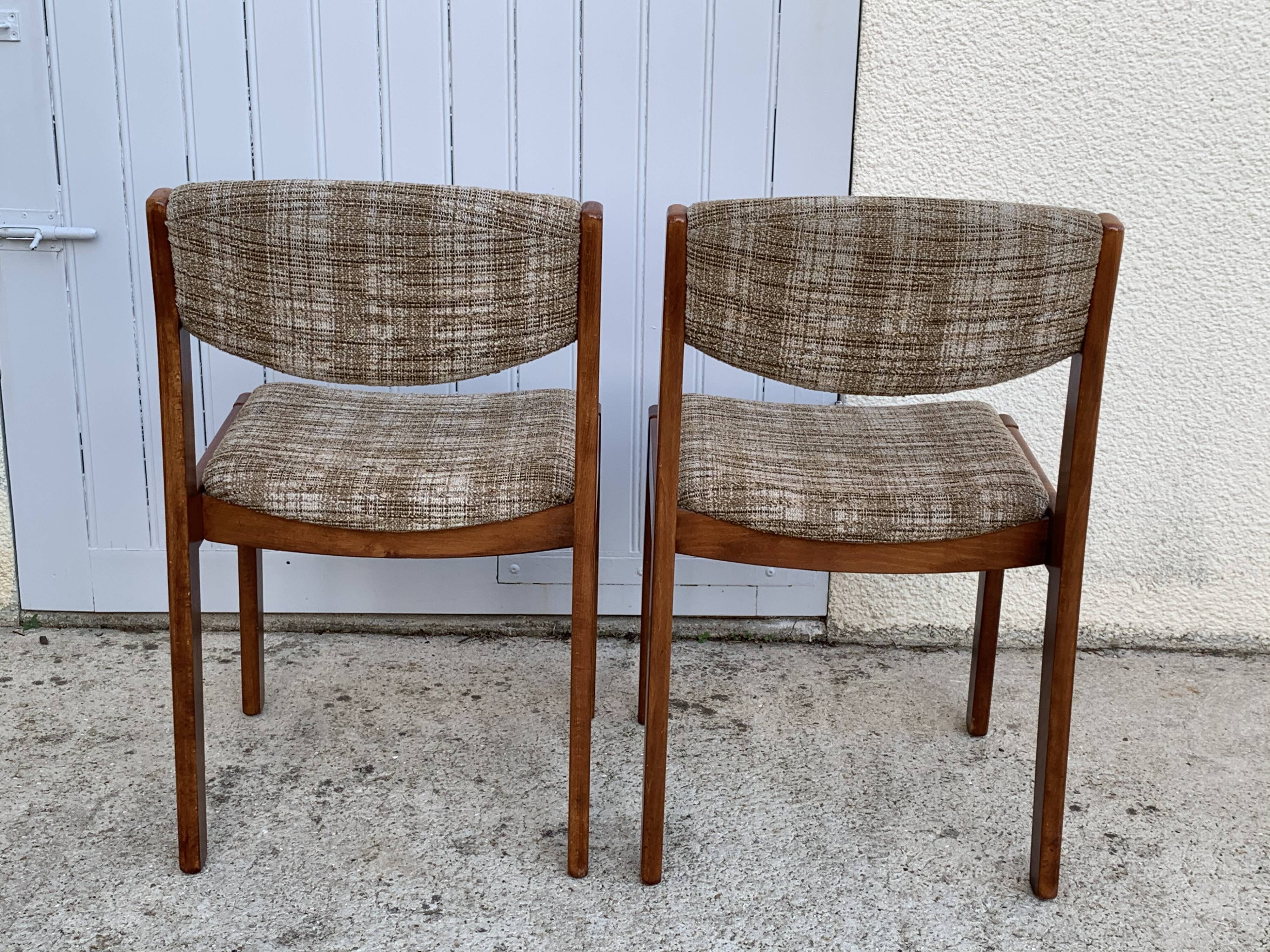 Pair of vintage chairs 1970