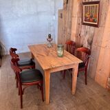 Farm table