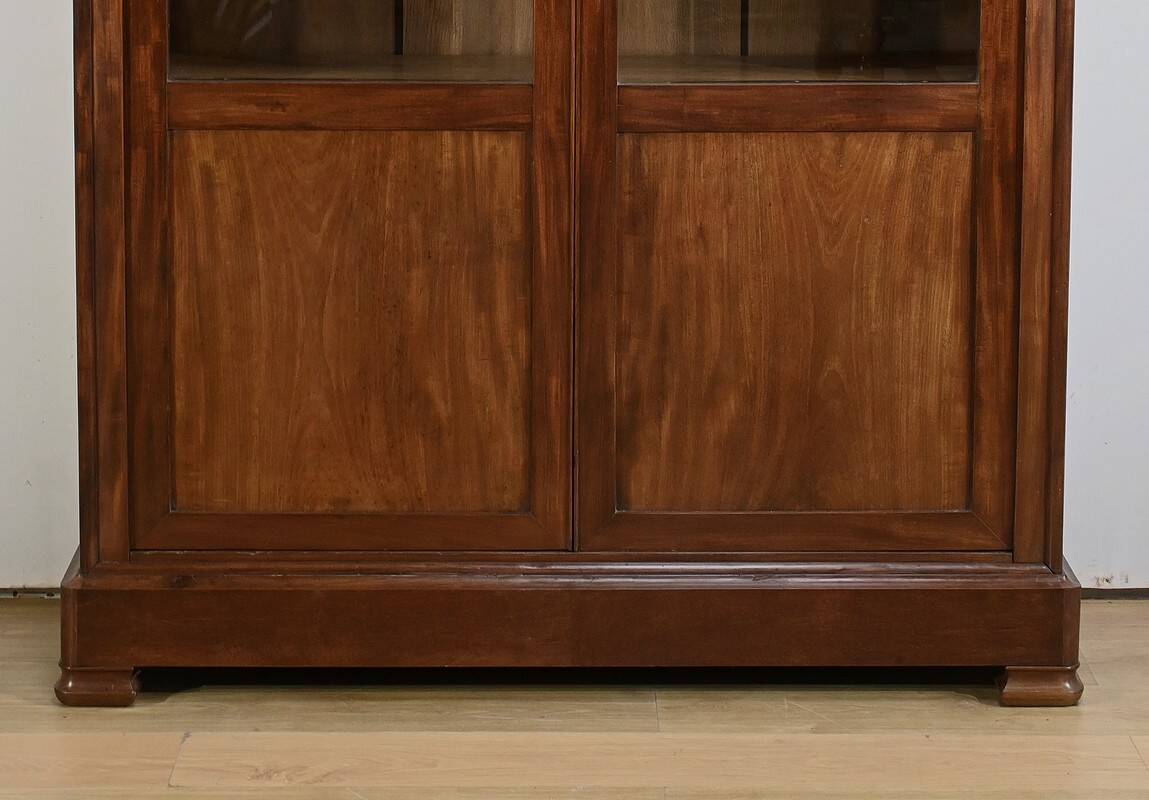 Mahogany Glass Bookcase, Restoration Period – Part 1 of the 19th Century