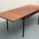 Table à manger extensible des années 1960 en teck et métal