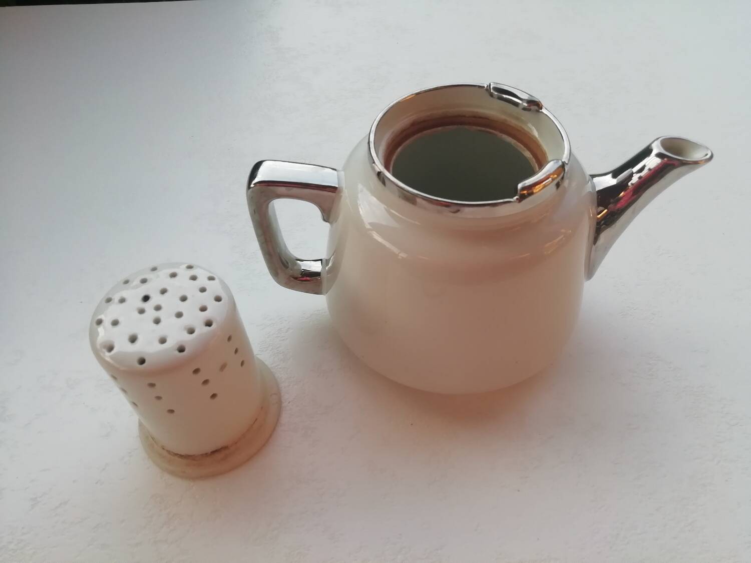 Aluminite teapot