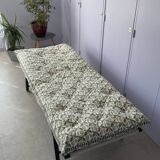 Daybed - Lit banquette style futon