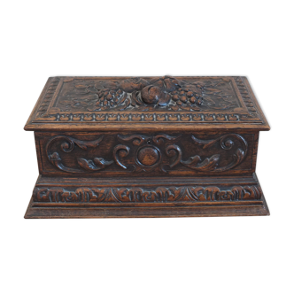 Box or box Old Black Forest in carved wood - 40 cms