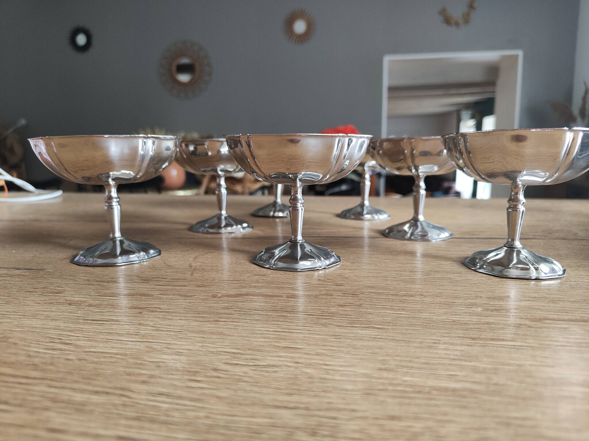 Set of 7 ice cream bowls