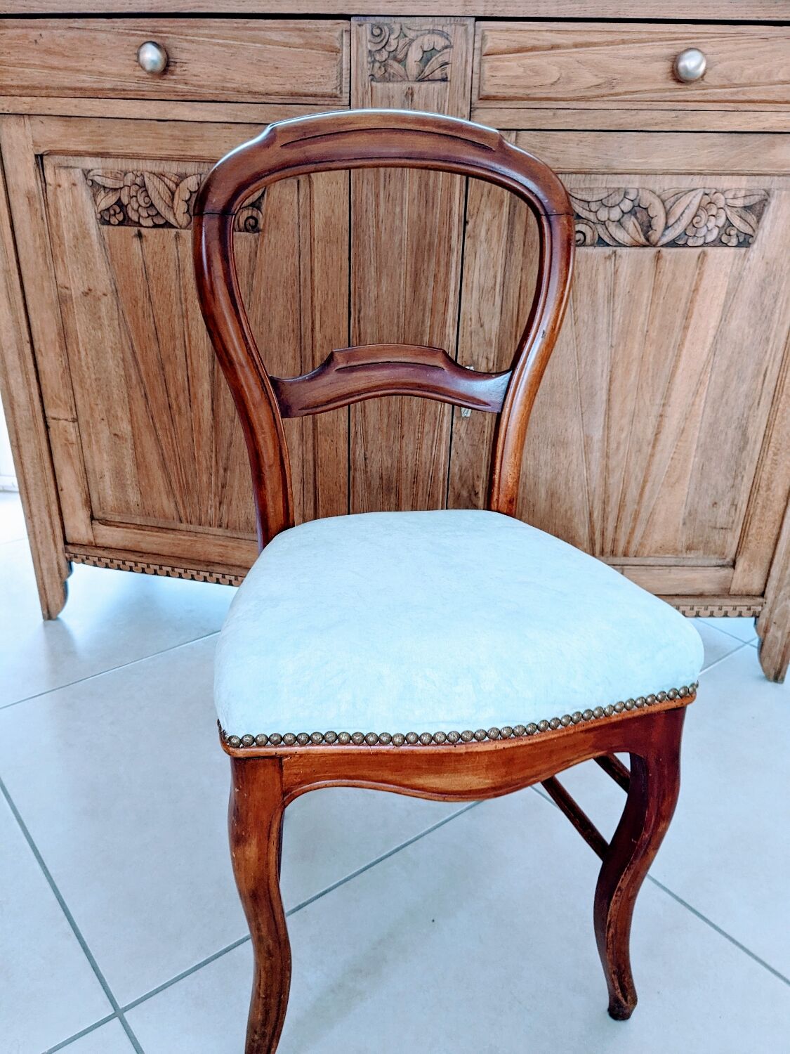 Louis Philippe chair sitting fabric
