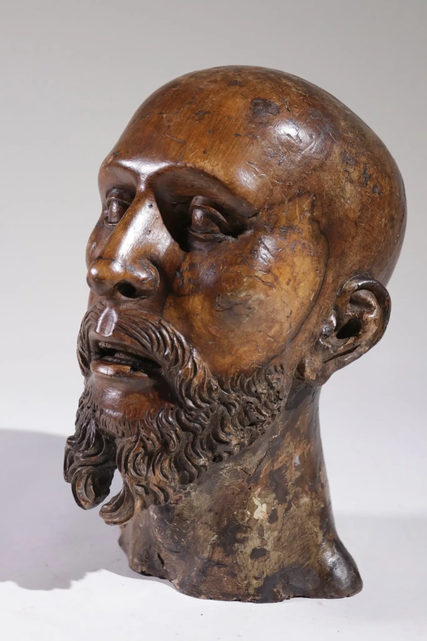 Life-size carved wooden man's head – Southern Europe, circa 1700