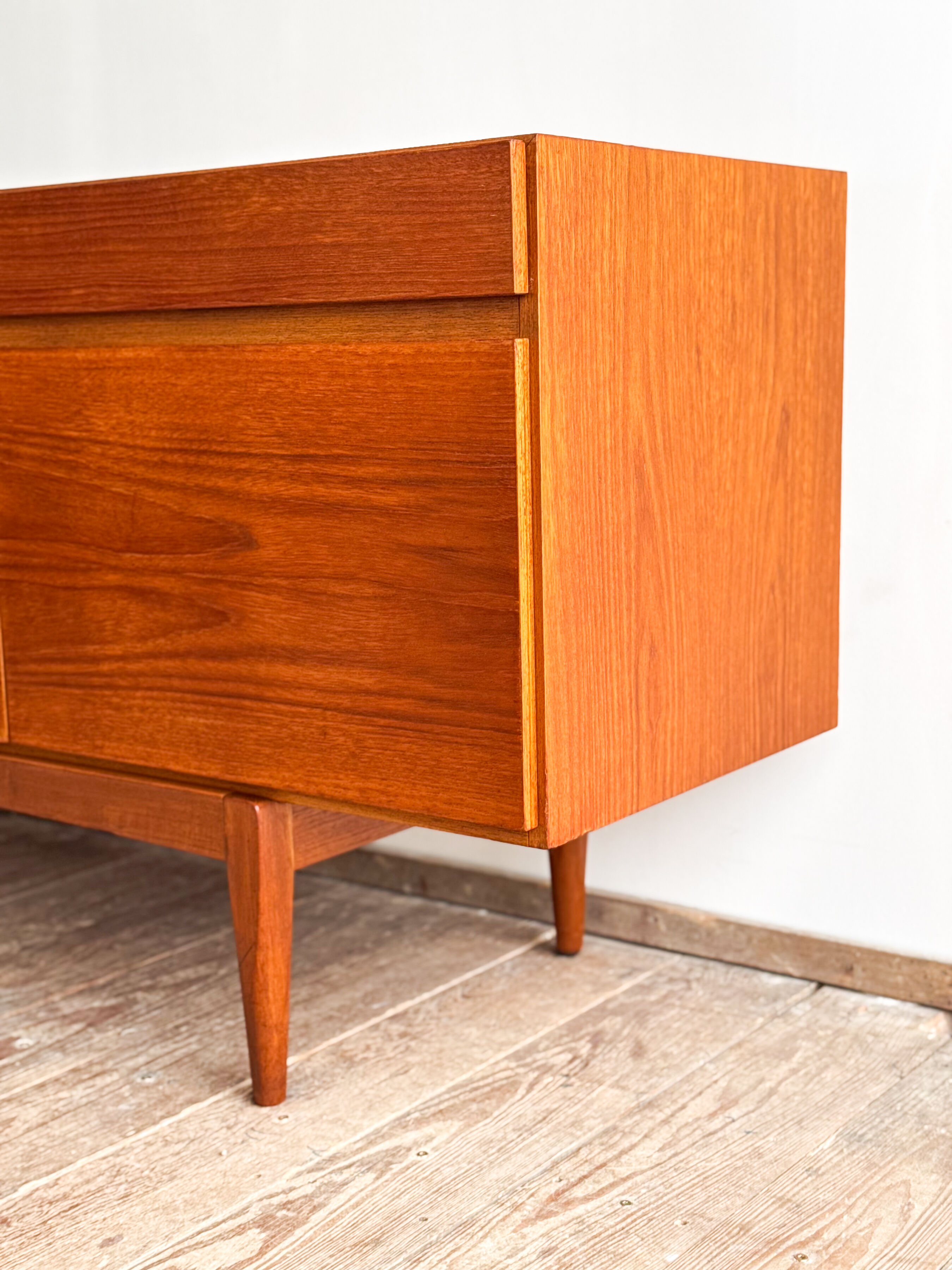 Enfilade Mid-Century en teck, modèle FA66 par Ib Kofod-Larsen pour Faarup