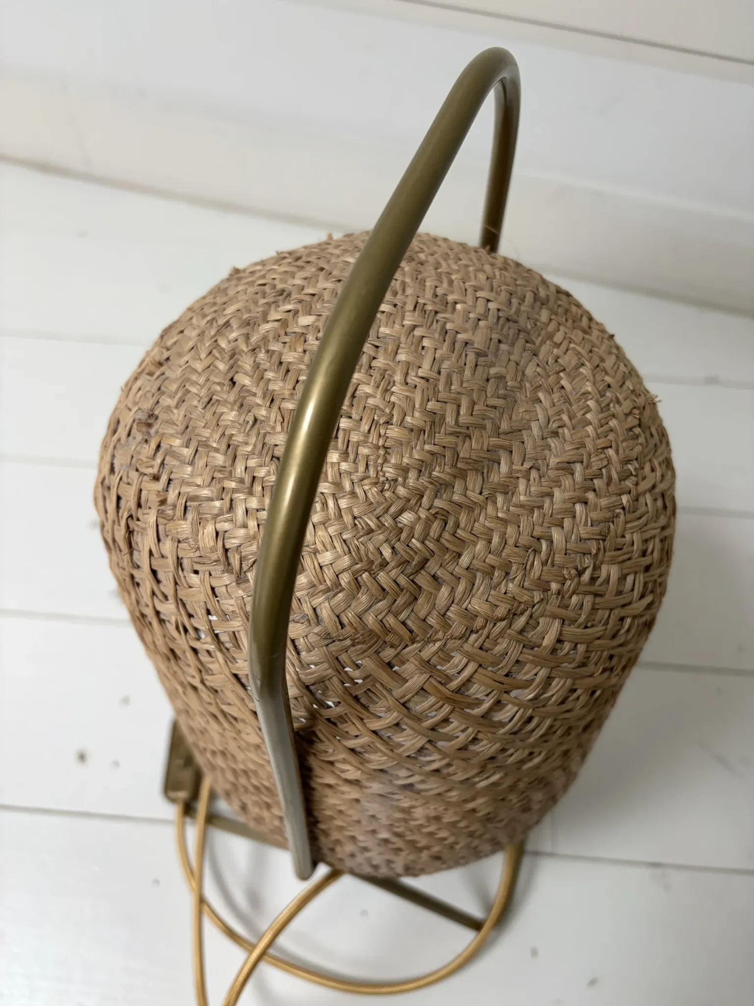 Paleae Brasilis table lamp by Brunno Jahara & Ana Voss
