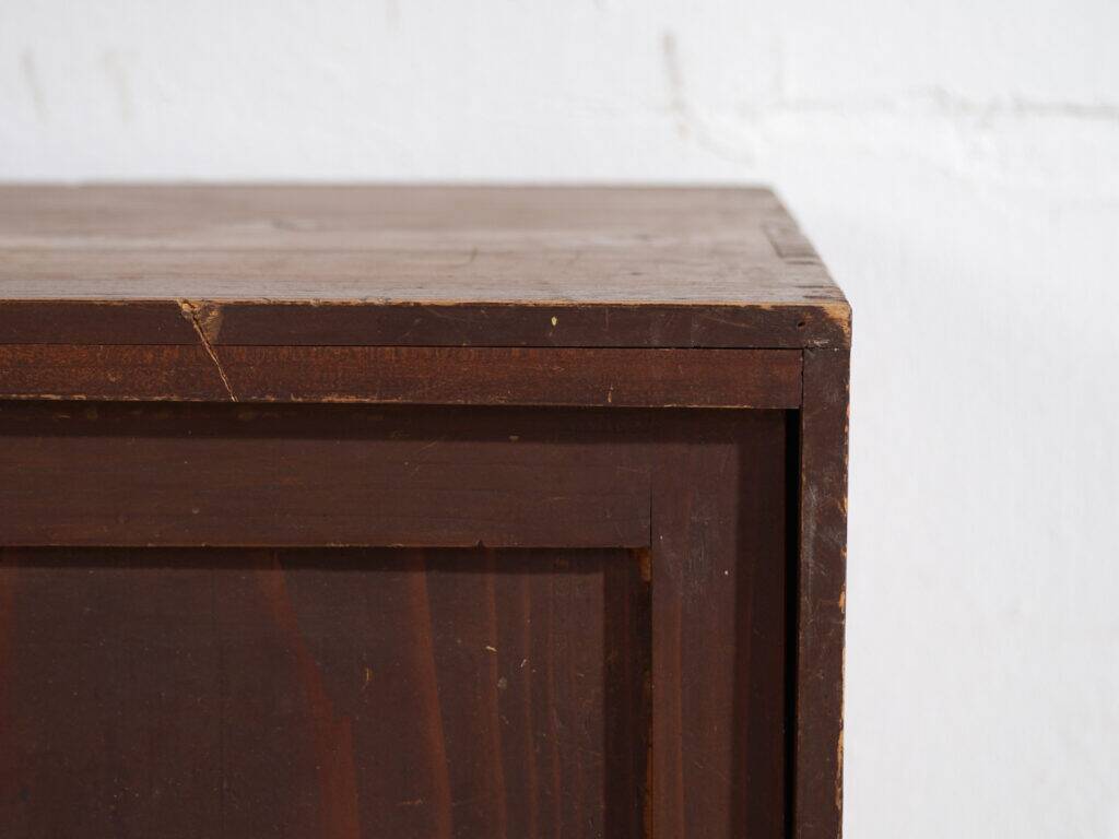 Small antique Japanese cabinet with sliding doors – Showa period (c. 1926-1945) #47