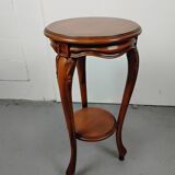 Pedestal table