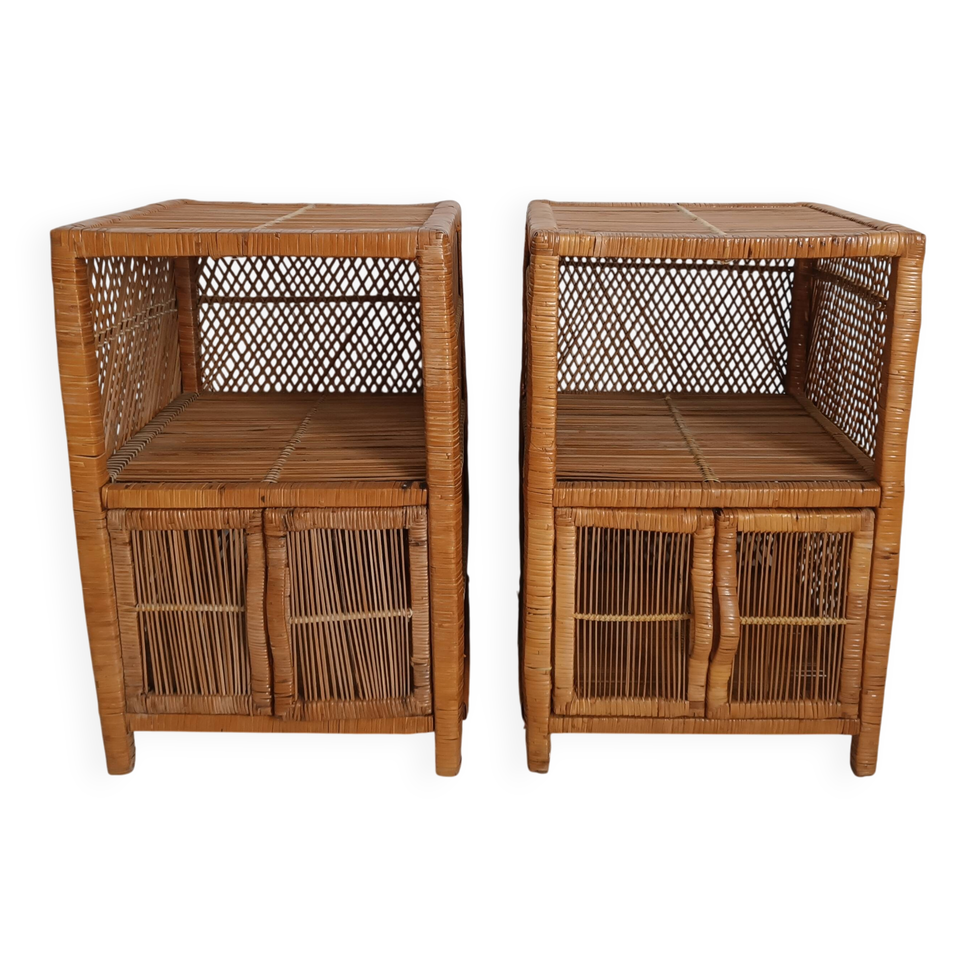 Paire de chevets en rotin vintage