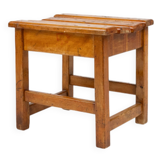 Tabouret industriel brutaliste en bois, Belgique vers 1920