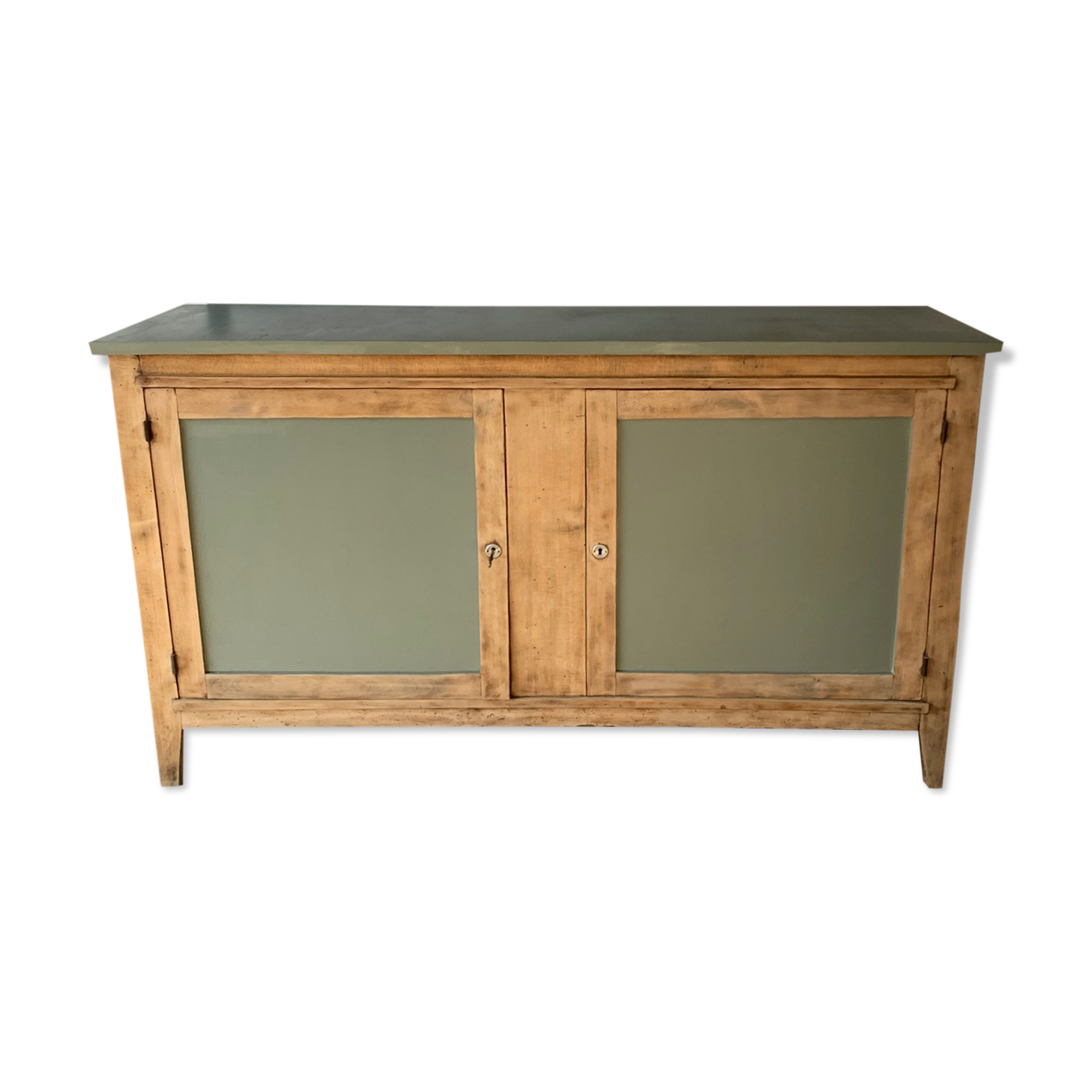 Green buffet and raw wood