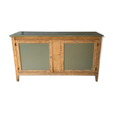 Green buffet and raw wood