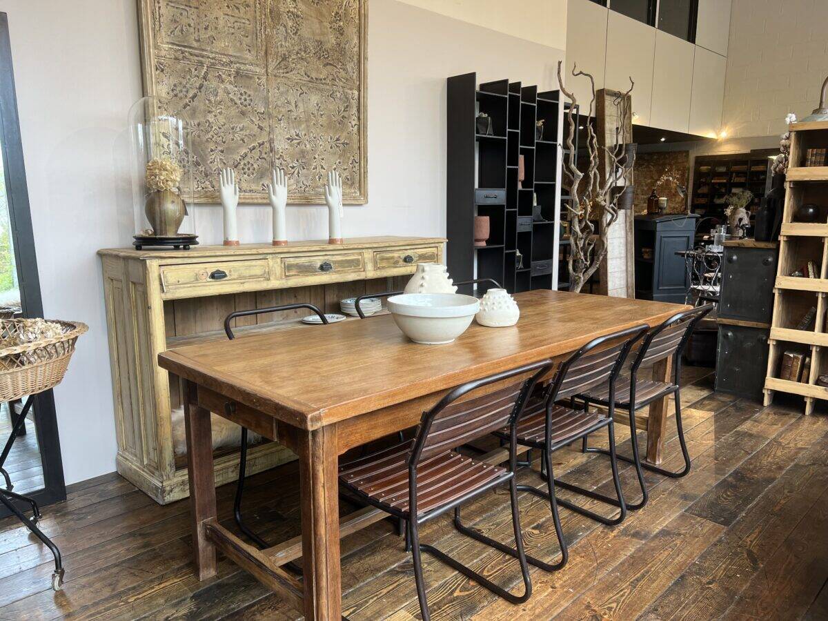 Convent table