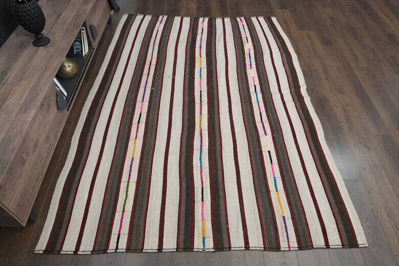 Vintage kilim rug for living room 189x259