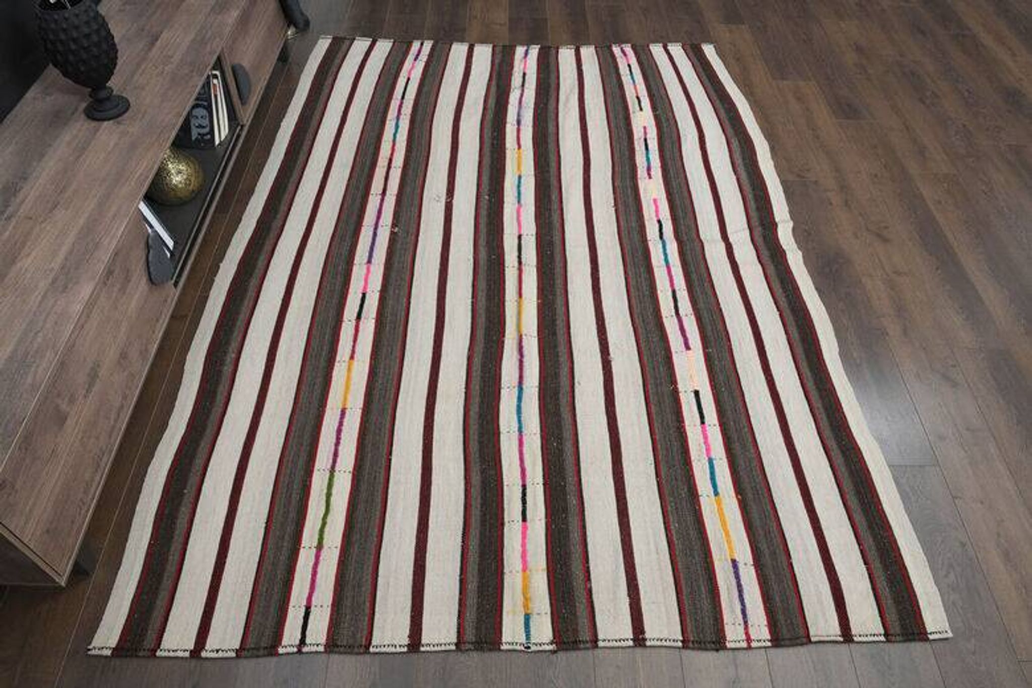 Vintage kilim rug for living room 189x259