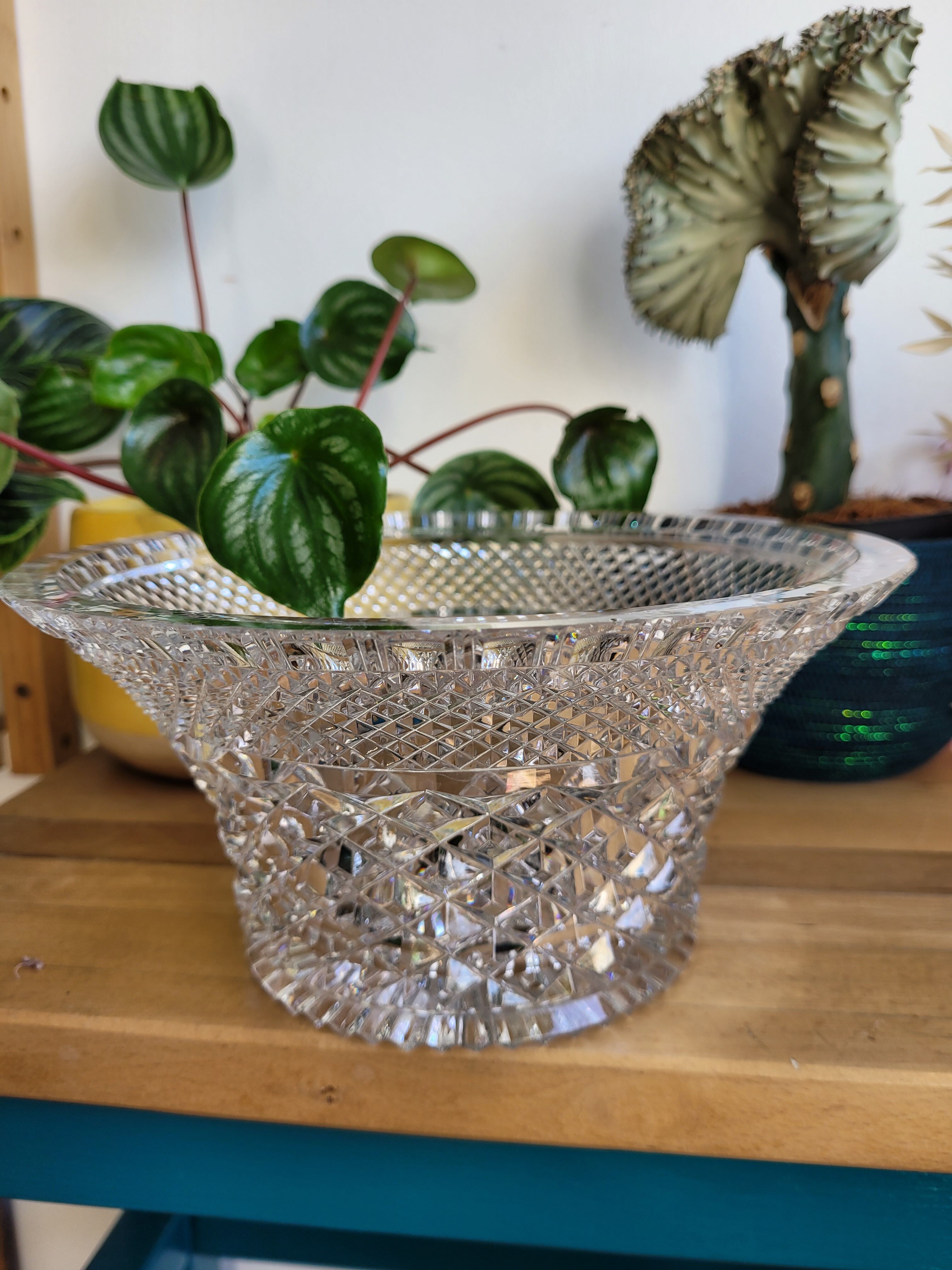 Chiseled crystal cup