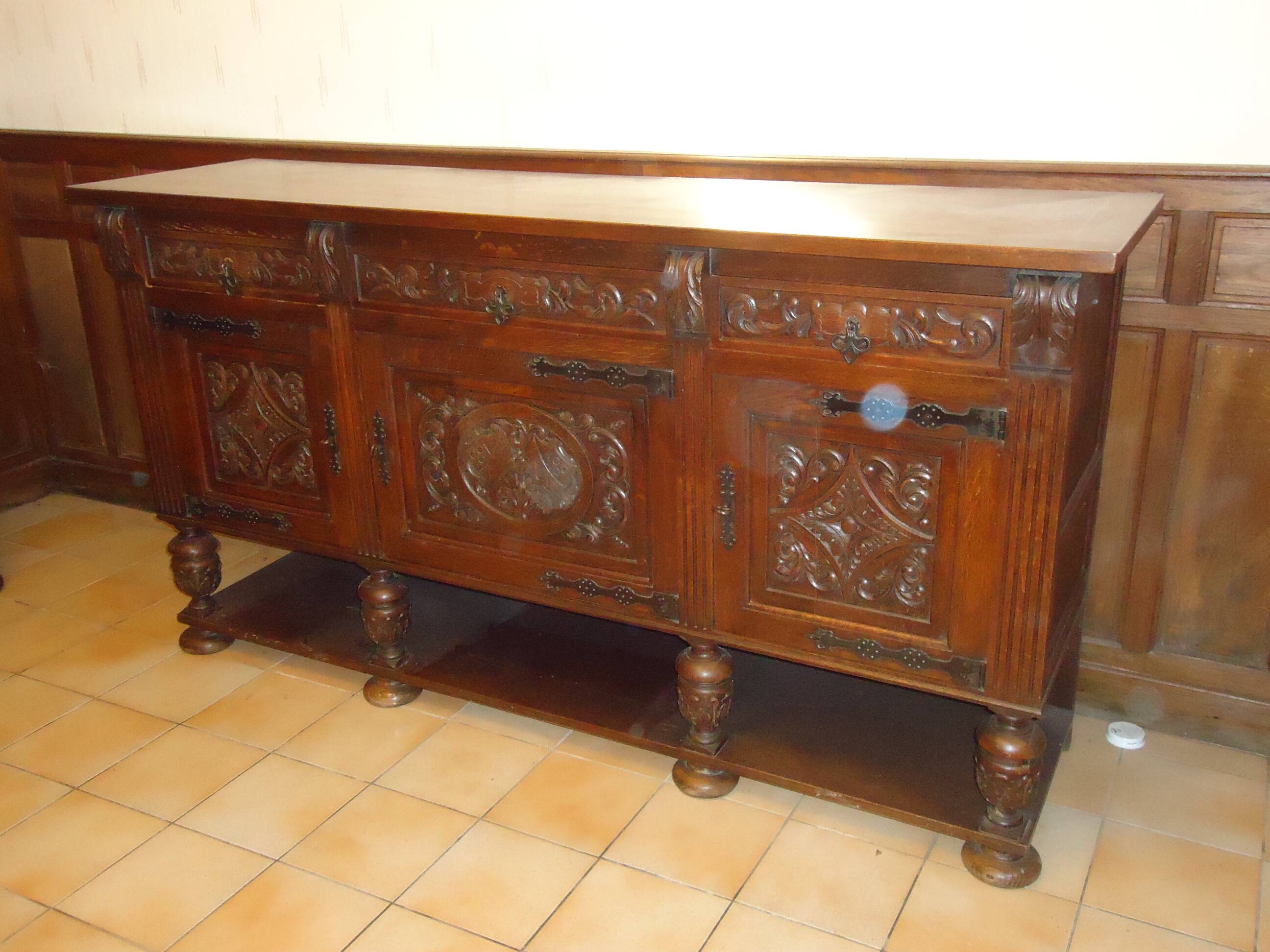 Sideboard with 3 doors / 3 drawers