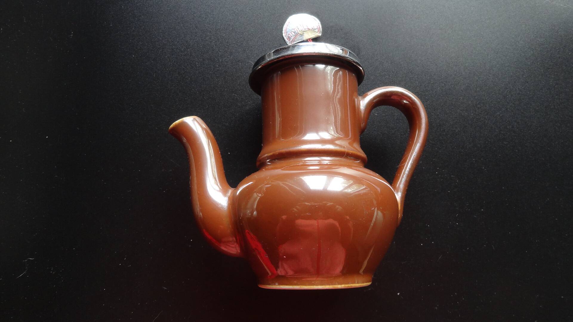Théière vintage avec filtre
