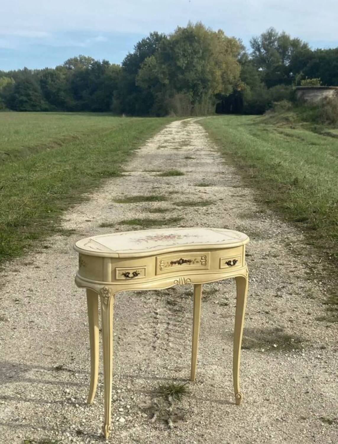 Small vintage Louis XV style Italian flowered dressing table.