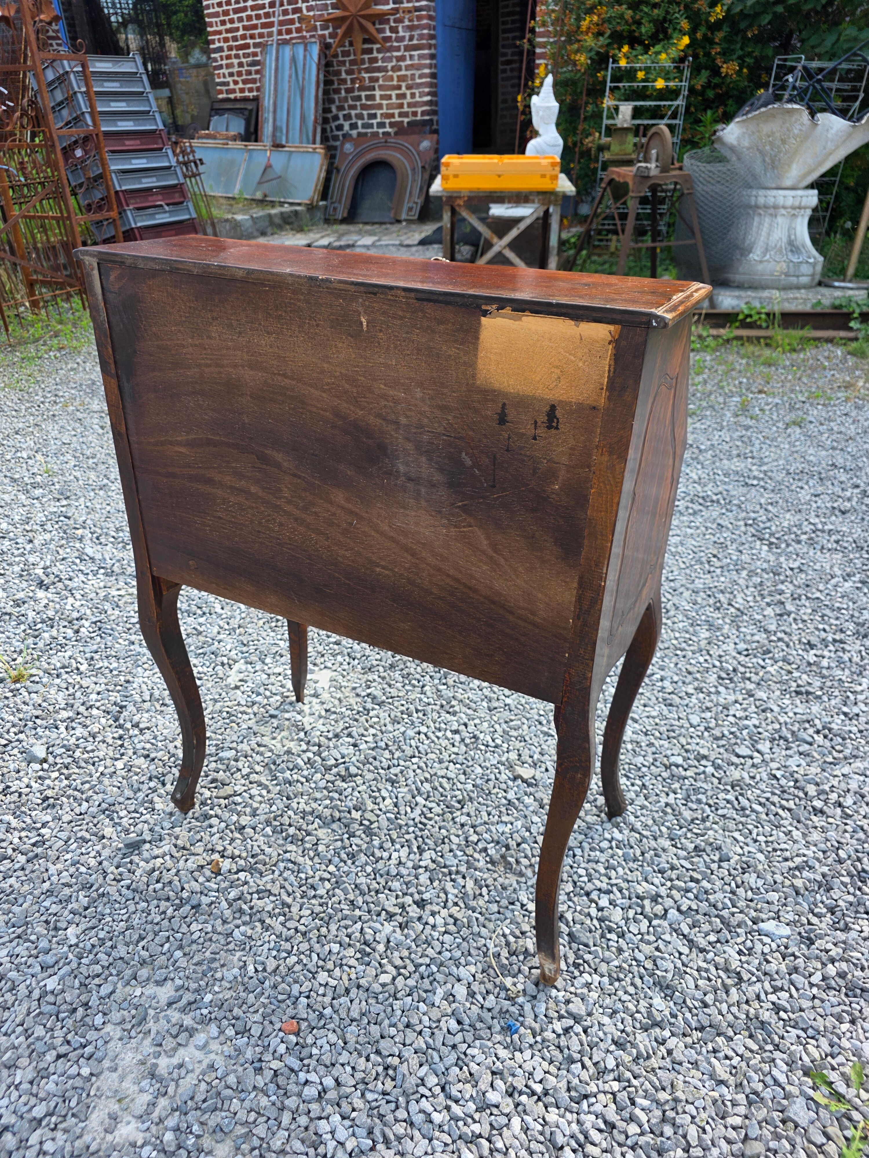 Curved donkey desk in walnut (secretary)