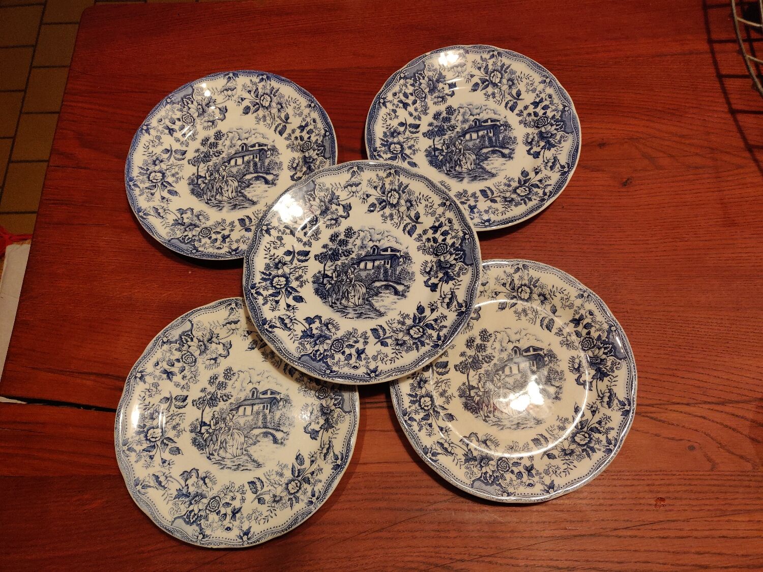 Service of antique Italian ceramic plates Promogros