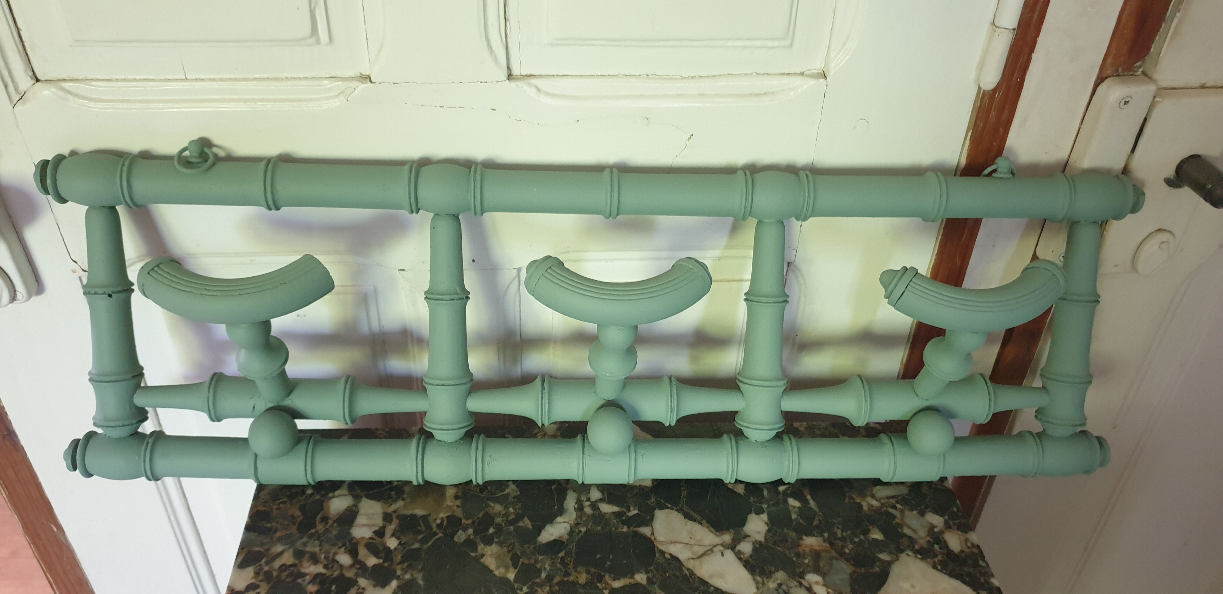 Porte manteau en bois