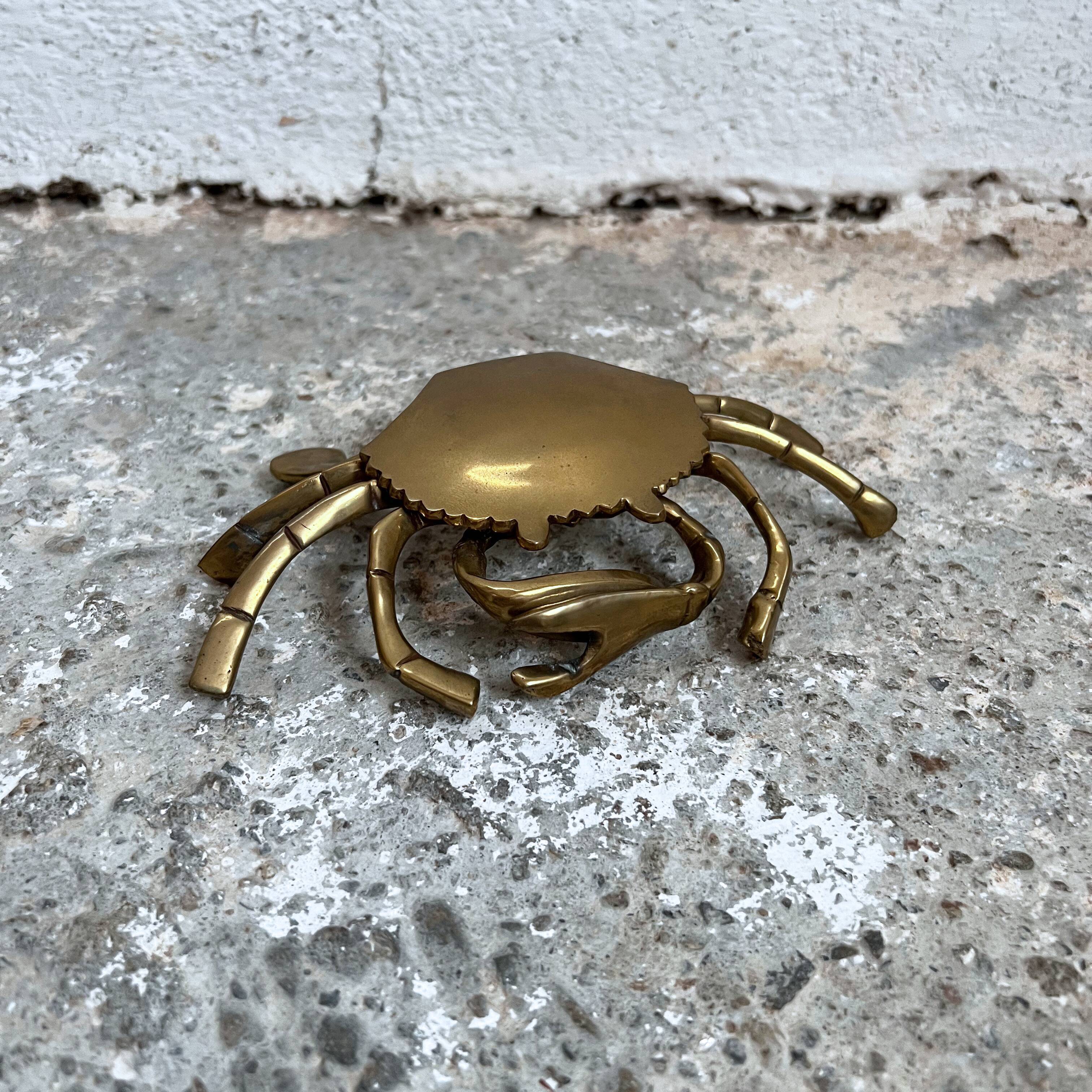 Vintage brass ashtray crab