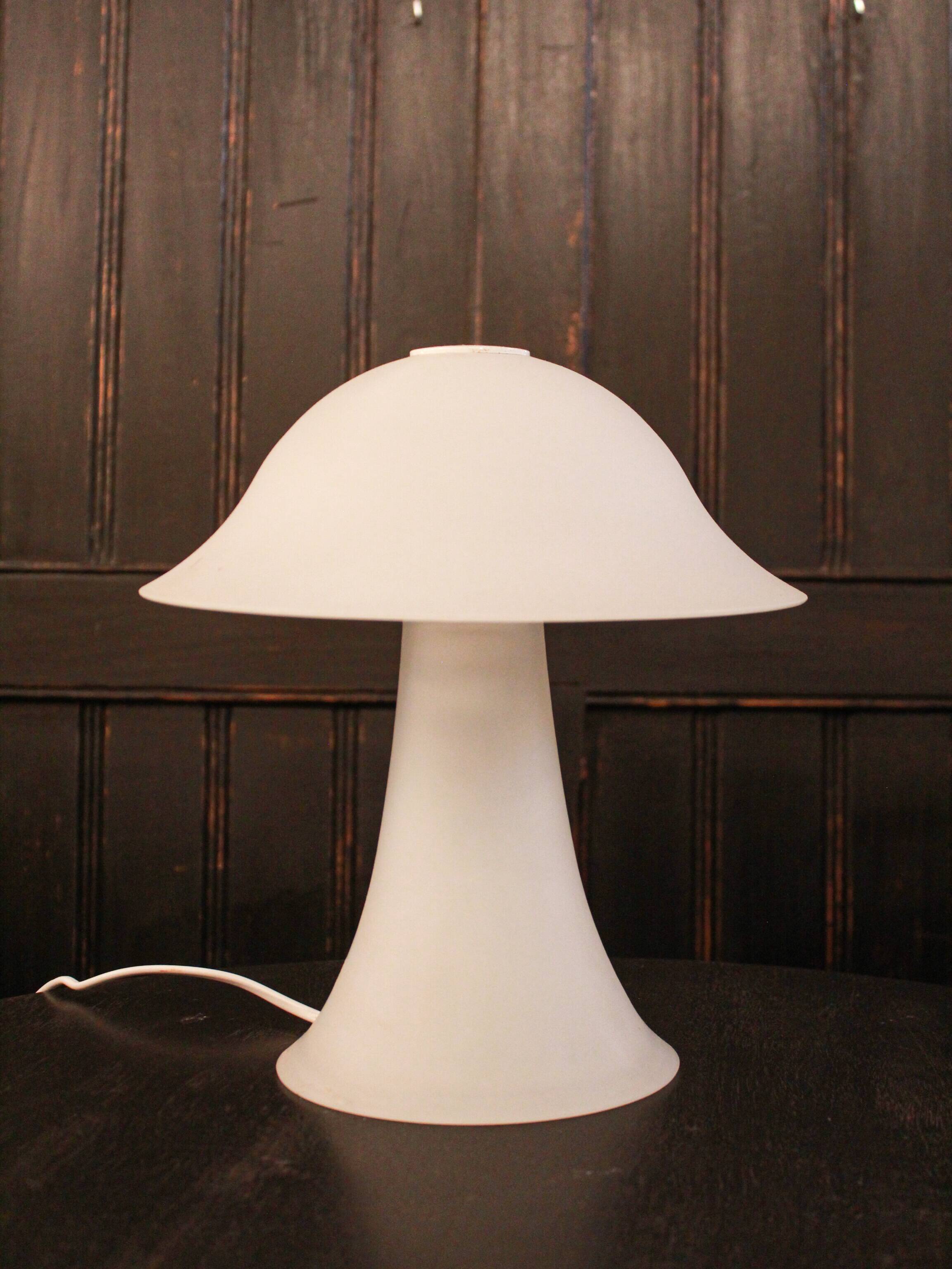 1970s Italian Murano lamp in white glass