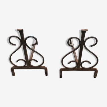 Pair of wrought iron pegs